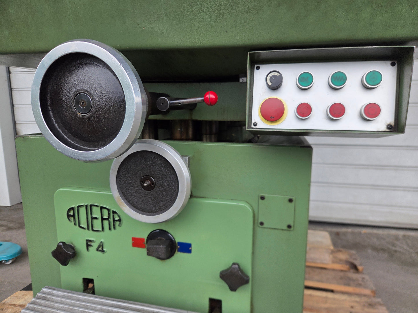 Aciera F4 Präzisions Universal Fräsmaschine