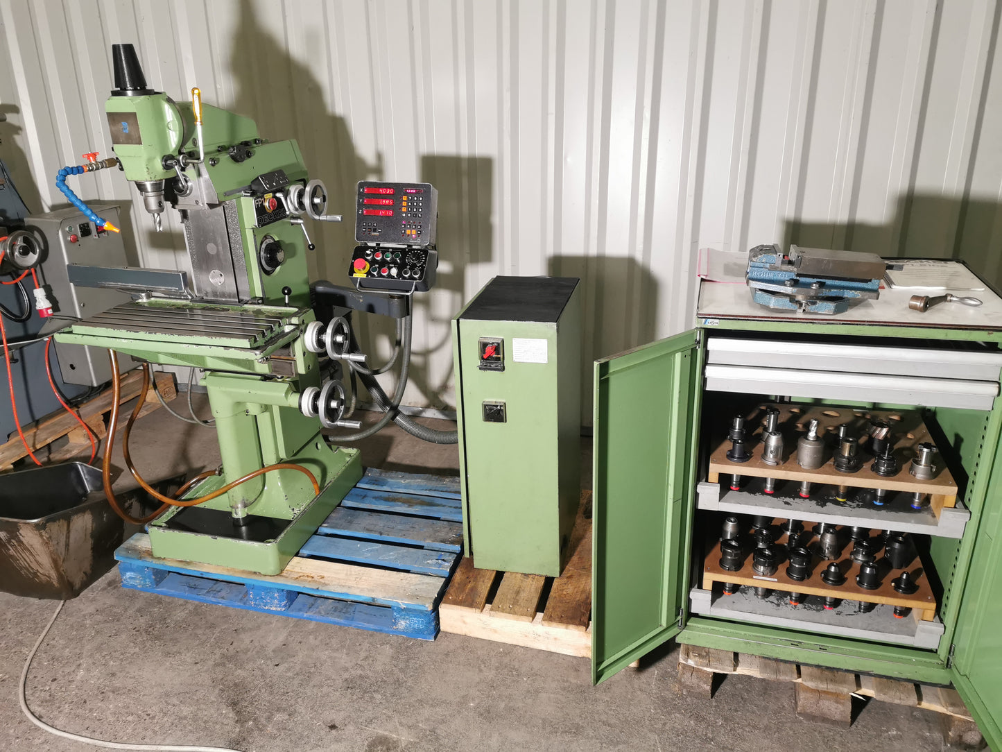 Deckel FP1 Aktiv Fräsmaschine mit viel Zubehör