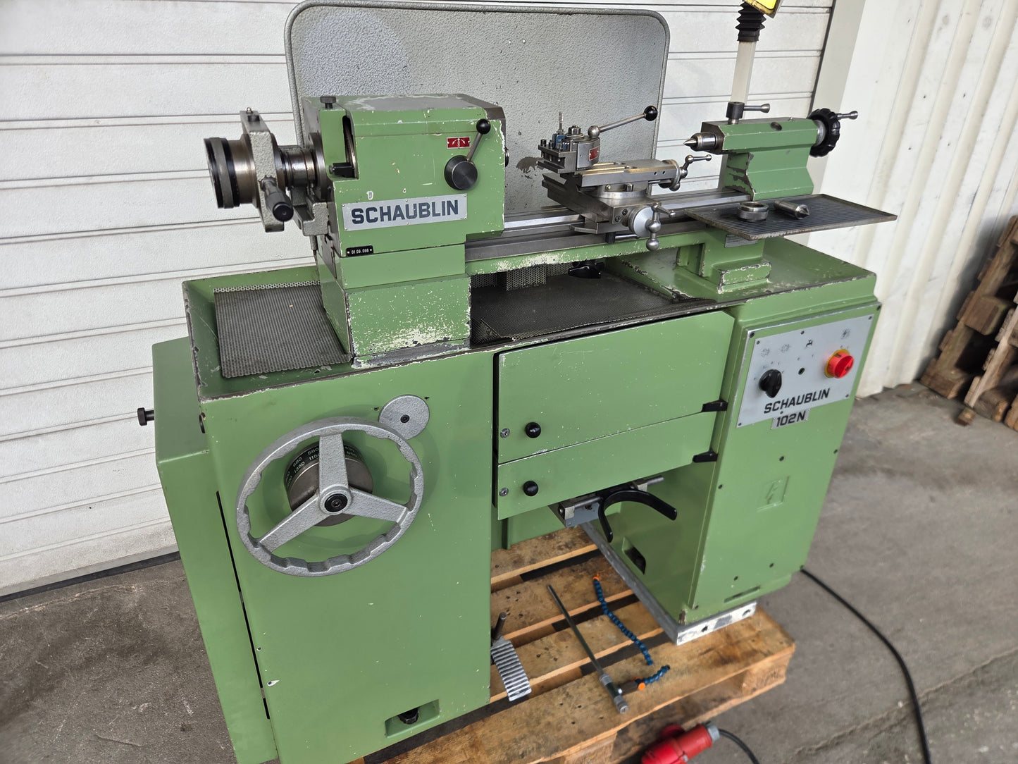 Schaublin 102 N80 Präzisions Drehmaschine mit Zubehör