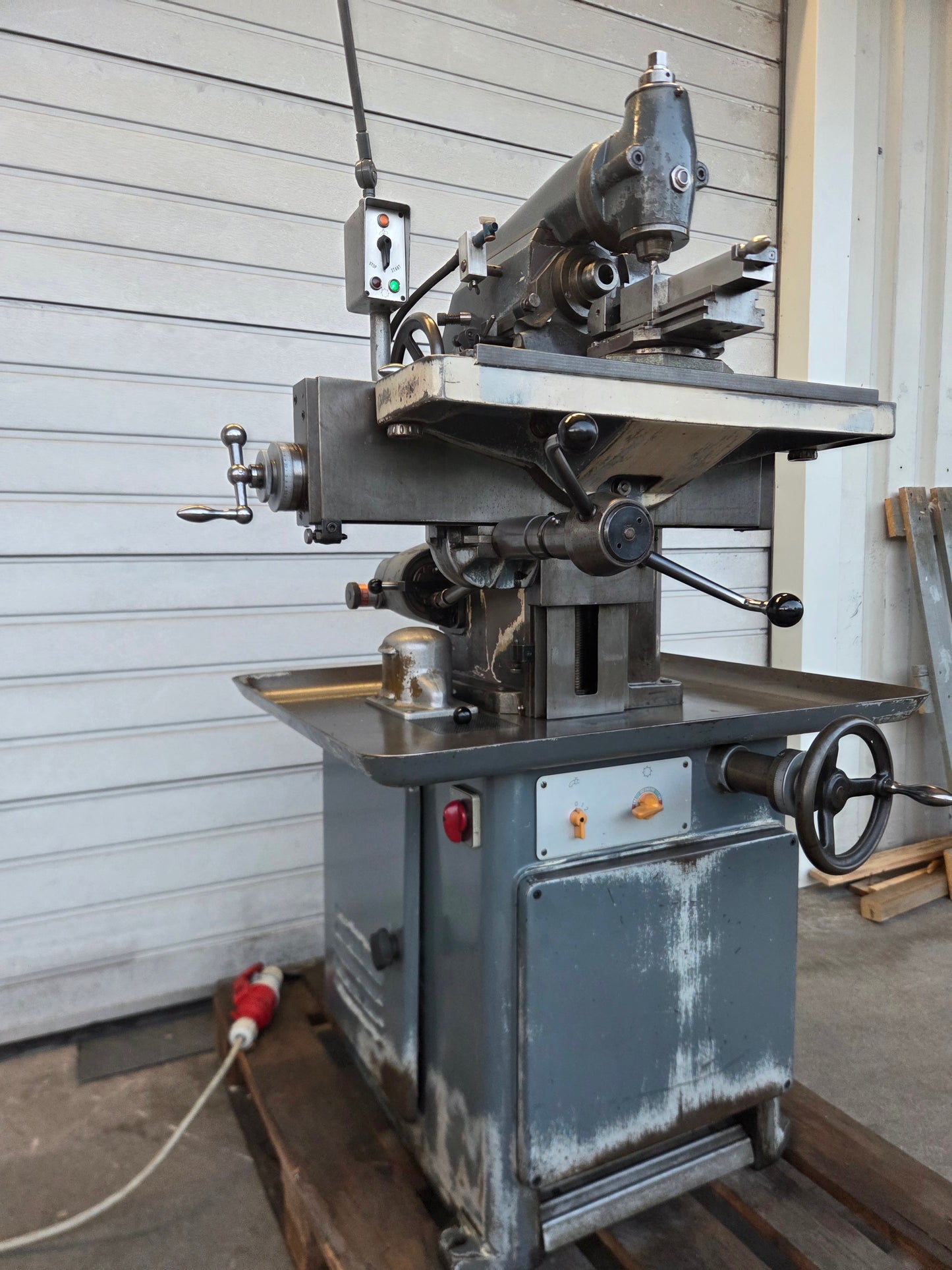 Aciera F3 Präzisions Universal Fräsmaschine