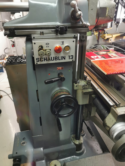 Schaublin 13 Präzisions Fräsmaschine mit Zubehör