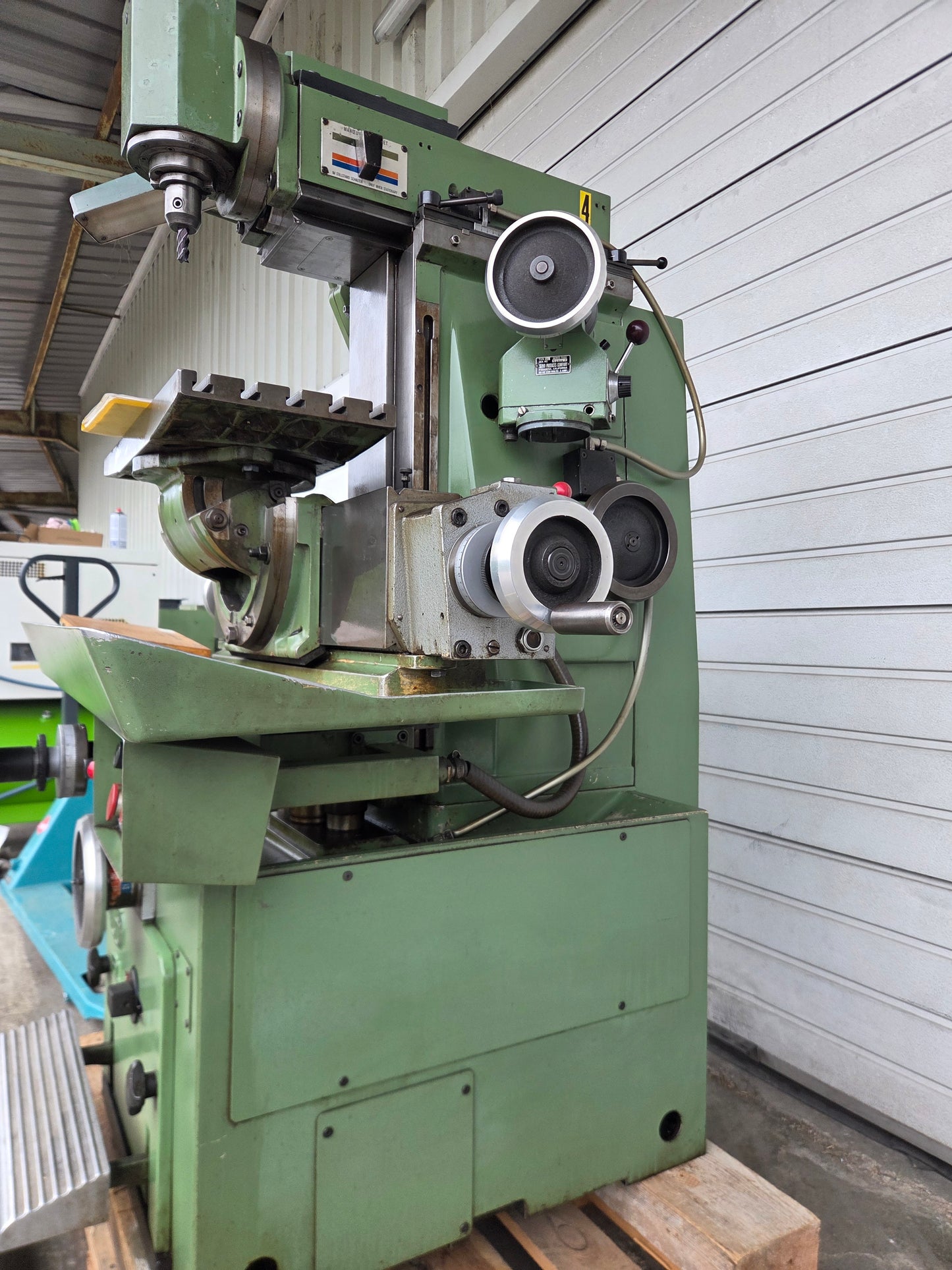 Aciera F4 Präzisions Universal Fräsmaschine