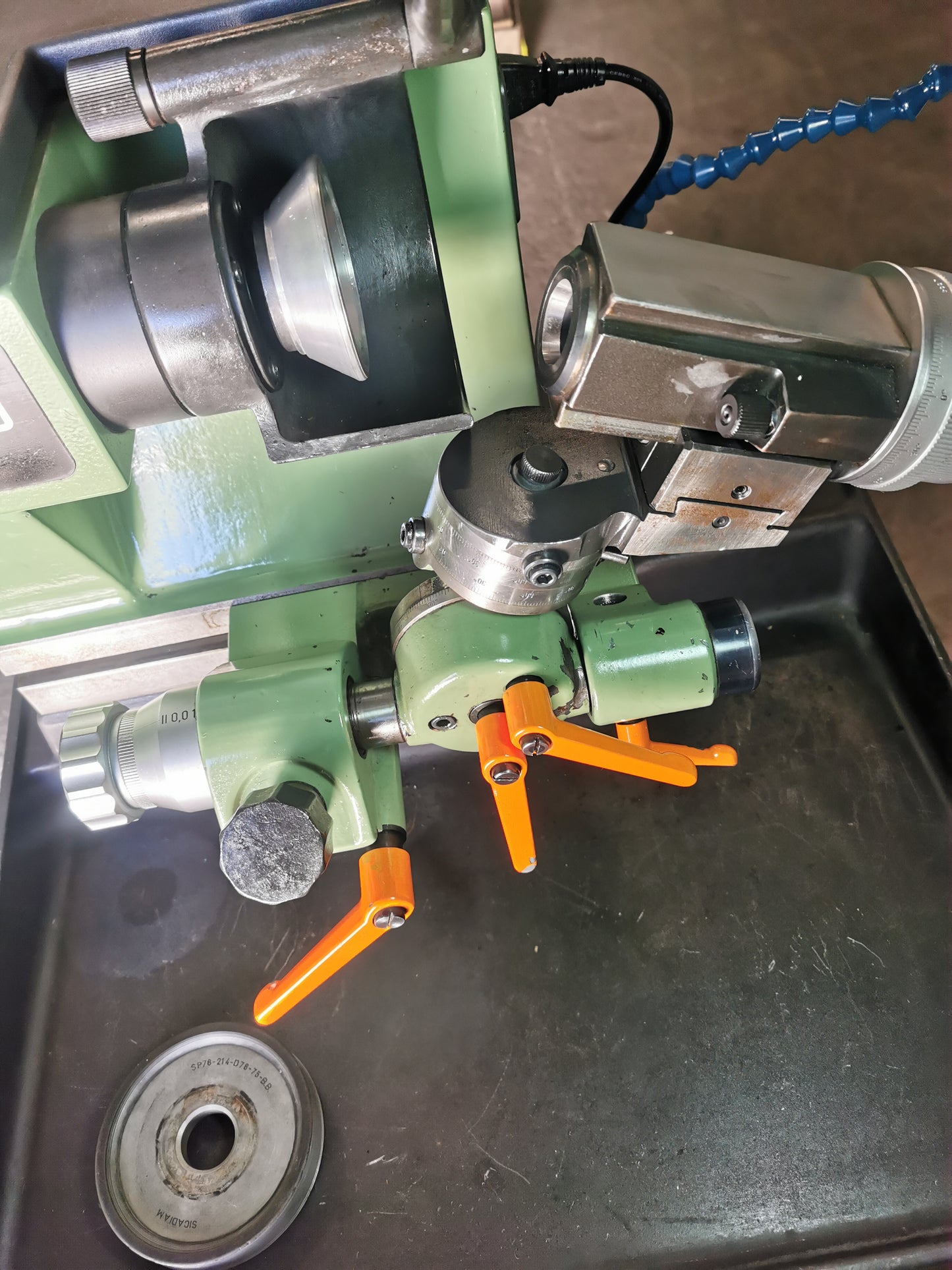 Spinner SM100 Stichelschleifmaschine Neuwertig