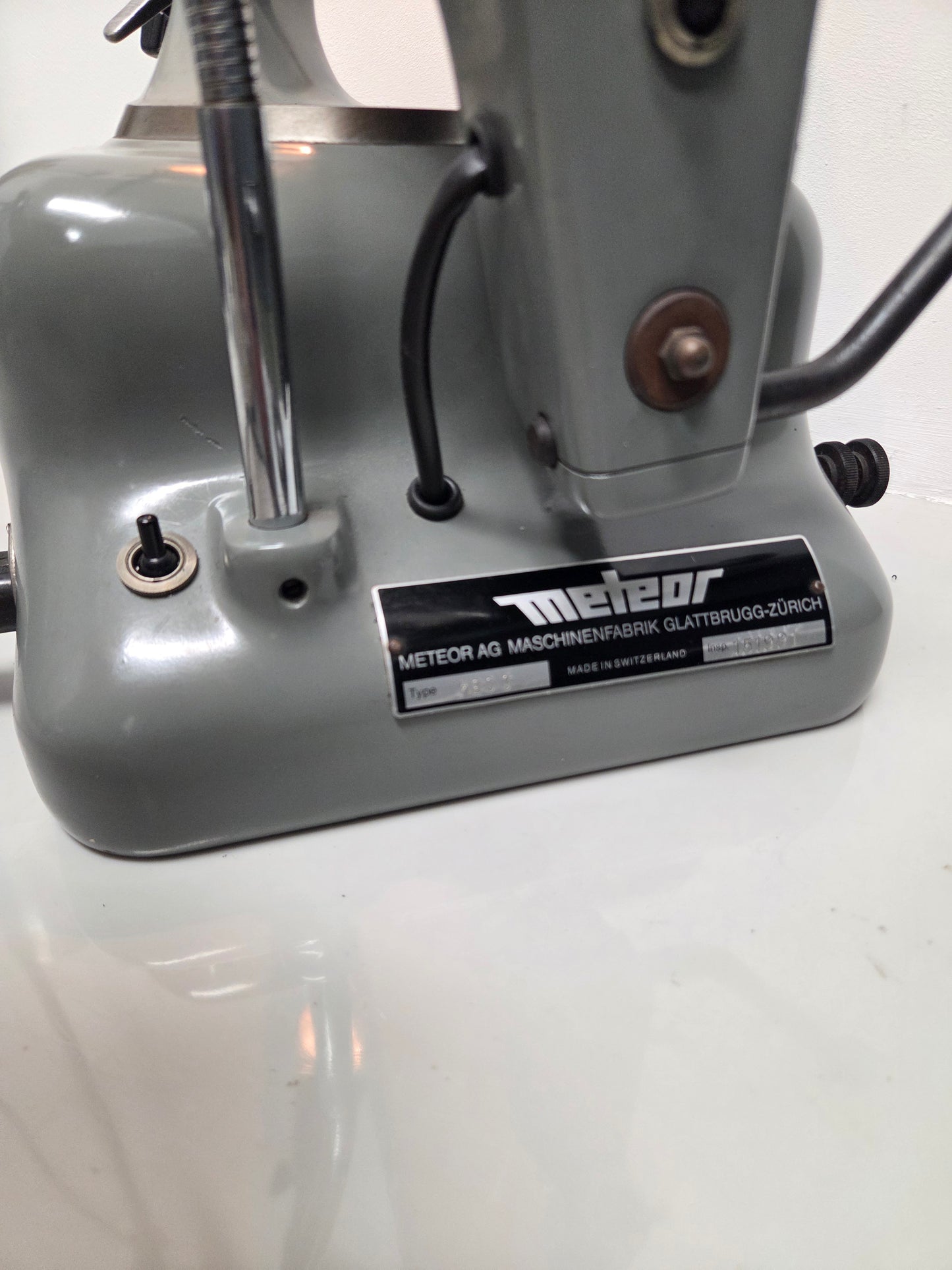 Meteor KBS-3 Präzisions Bohrerschleifmaschine