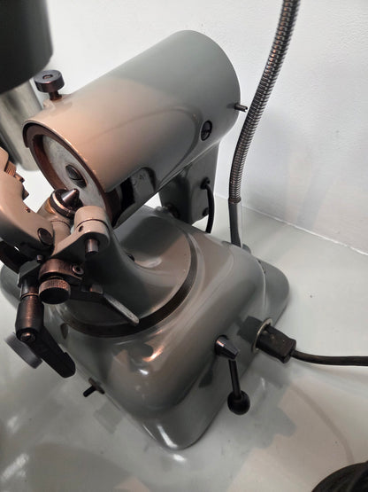 Meteor KBS-3 Präzisions Bohrerschleifmaschine