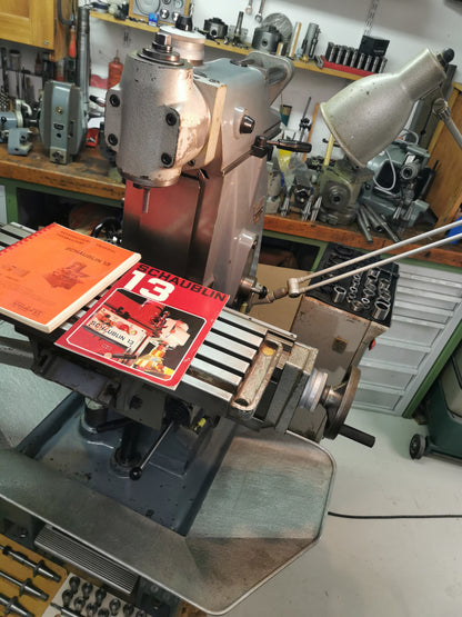 Schaublin 13 Präzisions Fräsmaschine mit Zubehör