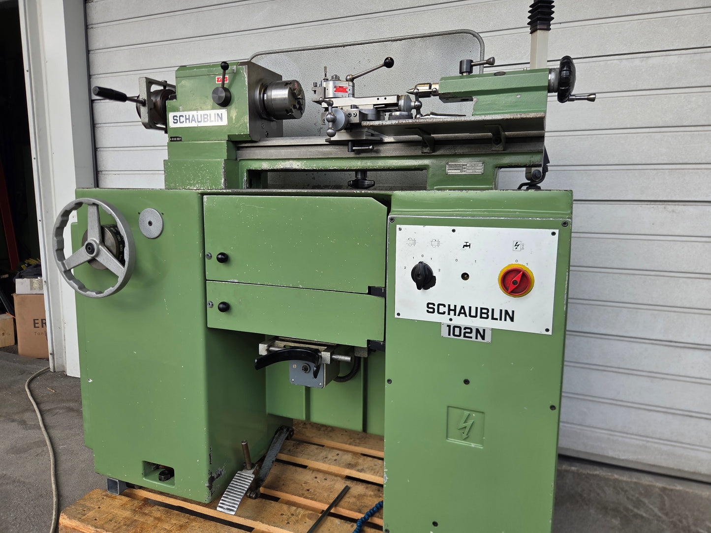 Schaublin 102 N80 Präzisions Drehmaschine mit Zubehör