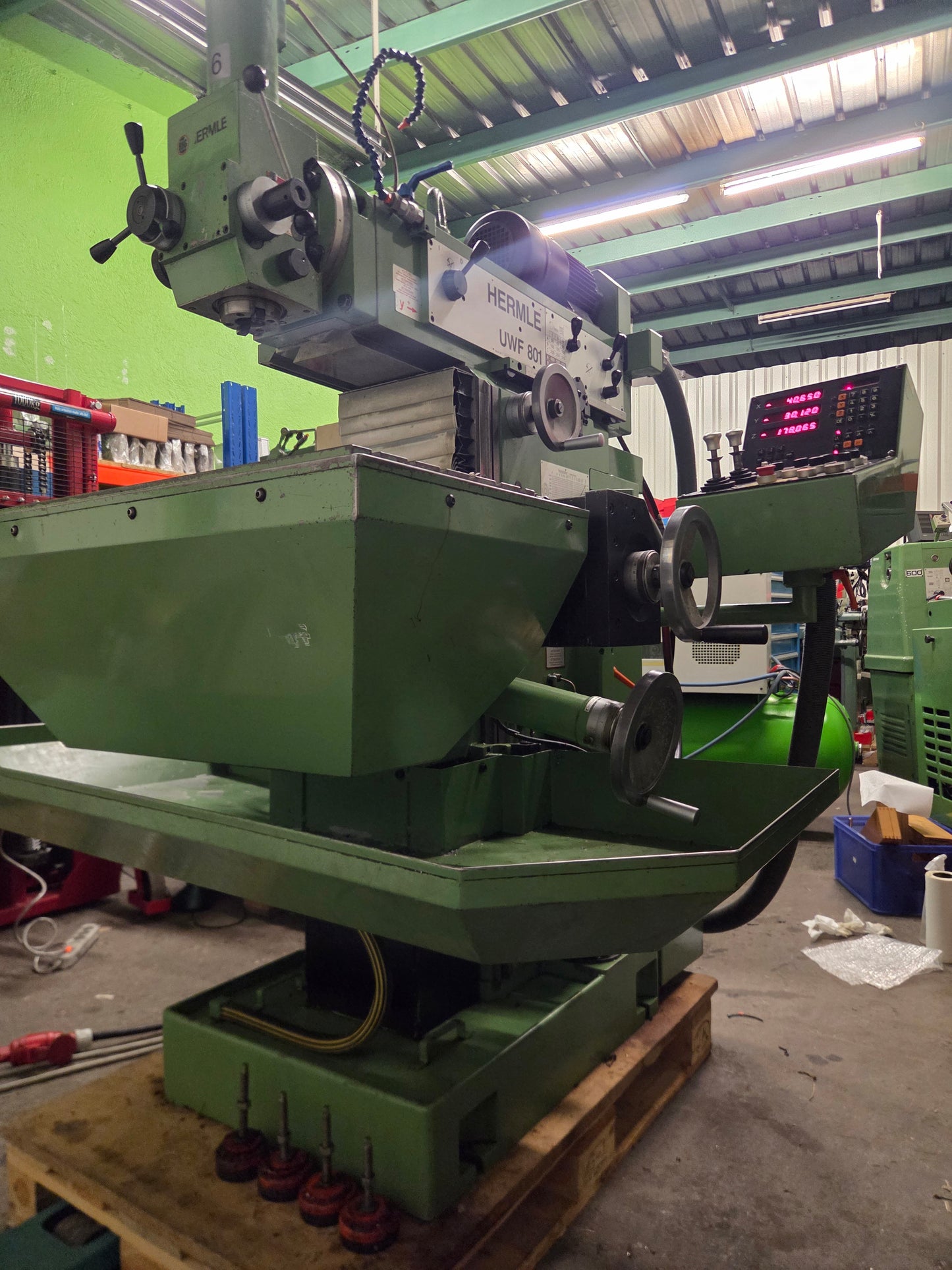 Hermle UWF801 Fräsmaschine