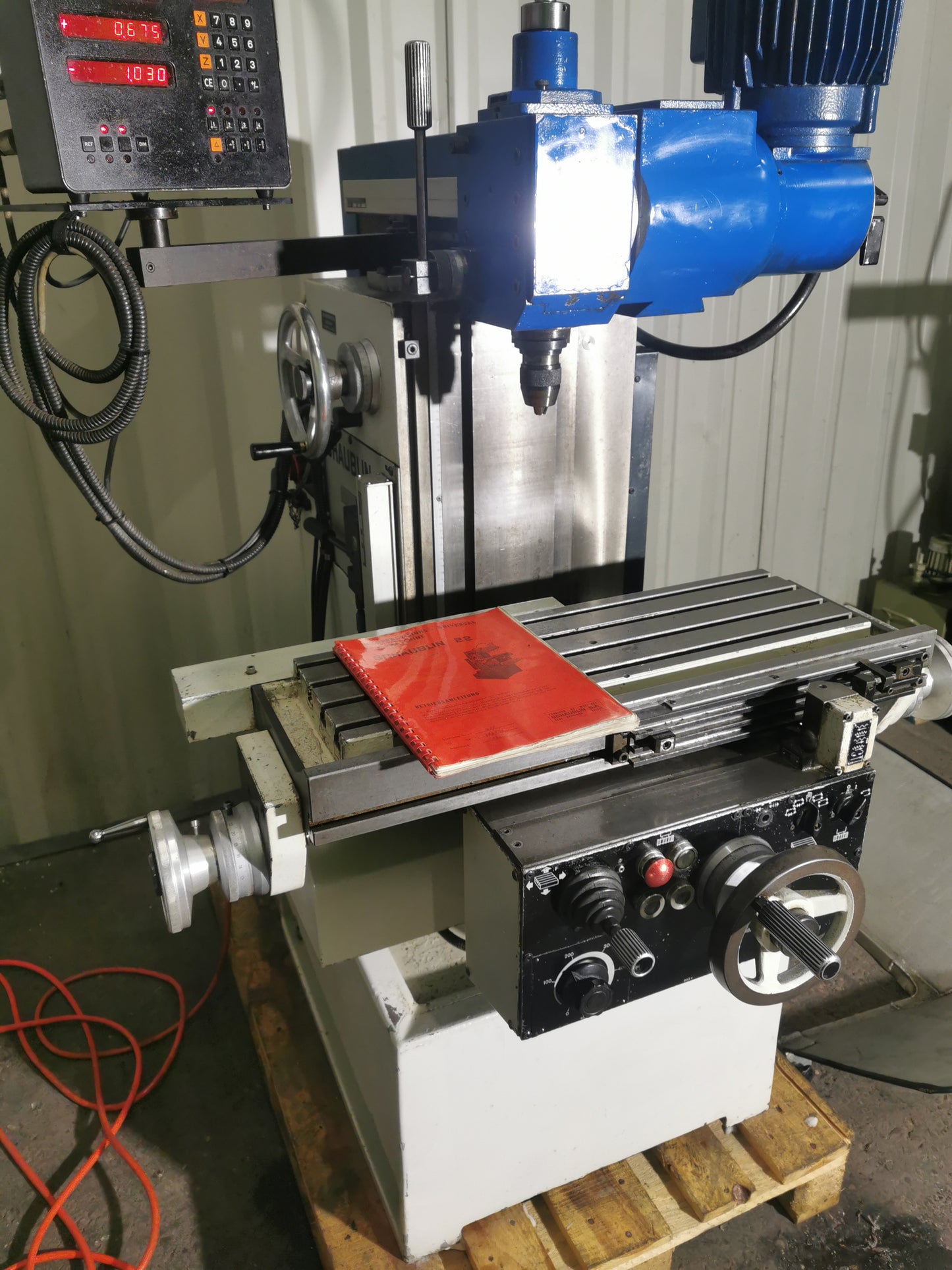 Schaublin 22 Präzisions Universal Fräsmaschine