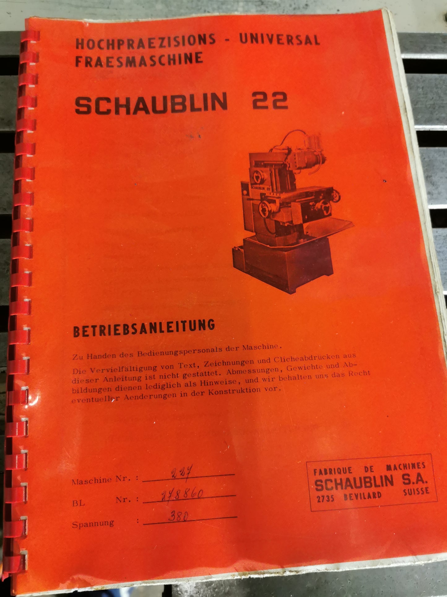 Schaublin 22 Präzisions Universal Fräsmaschine