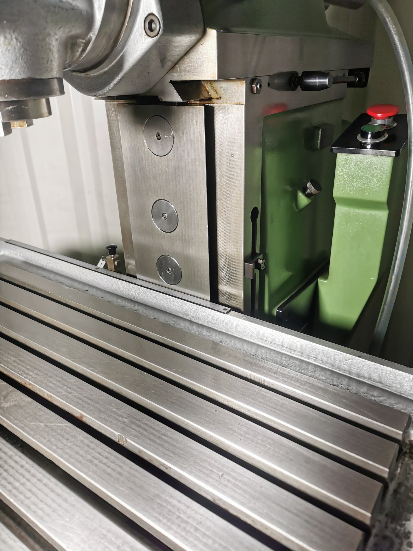 Sixis 103 Präzisions Fräsmaschine Bestzustand