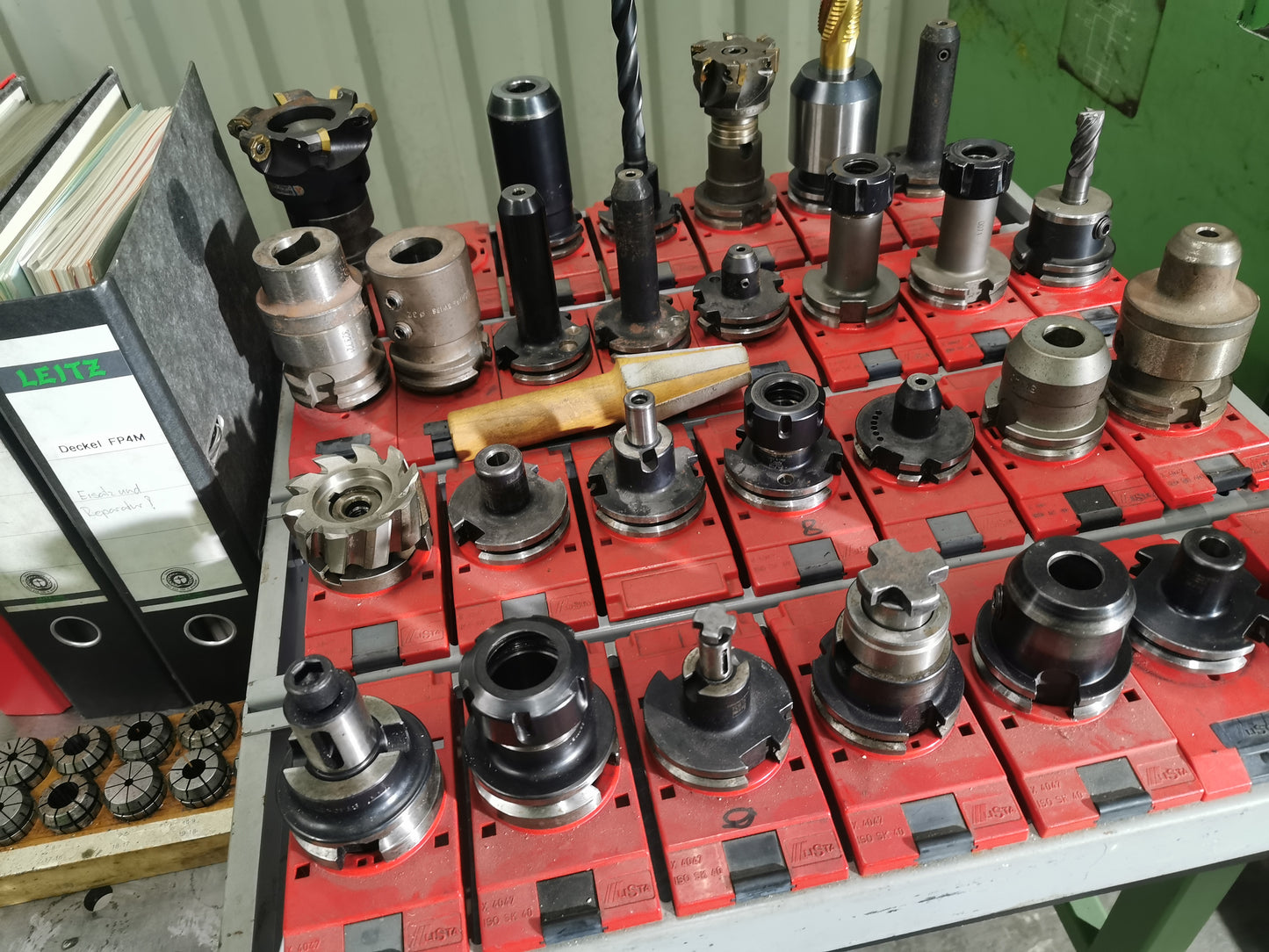 Deckel FP4MK Werkzeug Fräsmaschine mit viel Zubehör