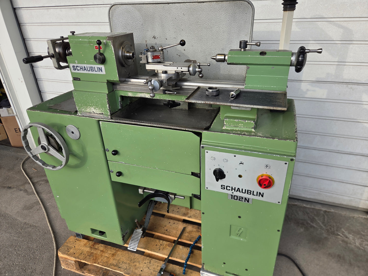 Schaublin 102 N80 Präzisions Drehmaschine mit Zubehör