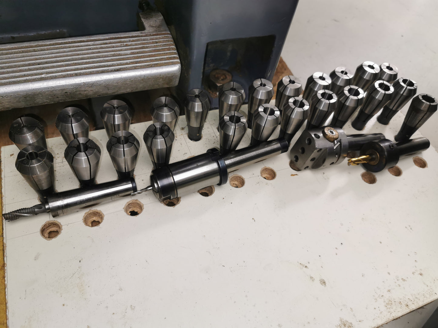 Schaublin 13 Präzisions Fräsmaschine mit Zubehör