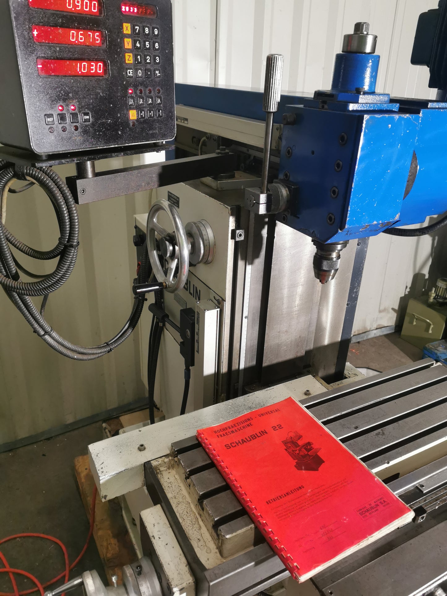 Schaublin 22 Präzisions Universal Fräsmaschine