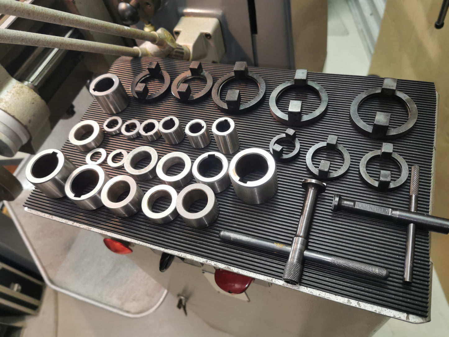 Schaublin 13 Präzisions Fräsmaschine mit Zubehör