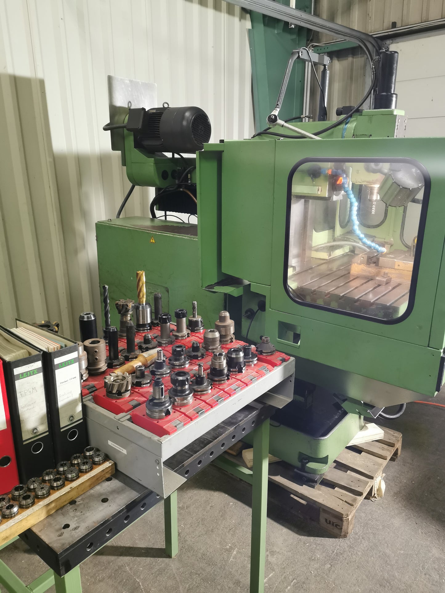 Deckel FP4MK Werkzeug Fräsmaschine mit viel Zubehör