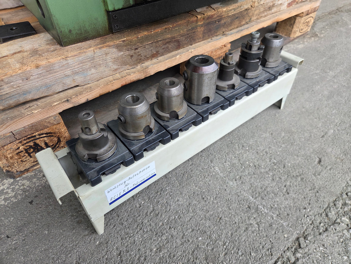 Aciera F4 Präzisions Universal Fräsmaschine
