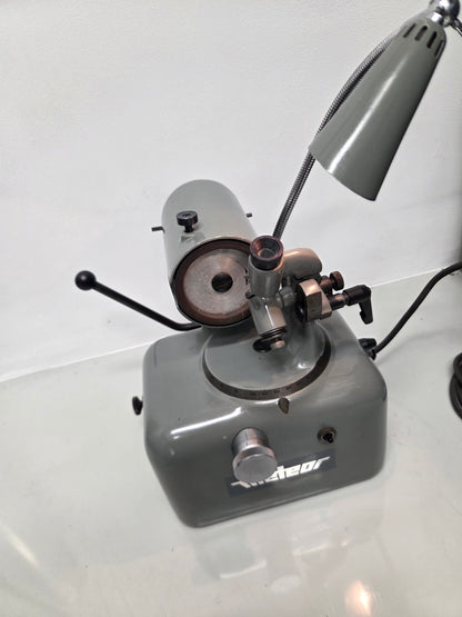 Meteor KBS-3 Präzisions Bohrerschleifmaschine