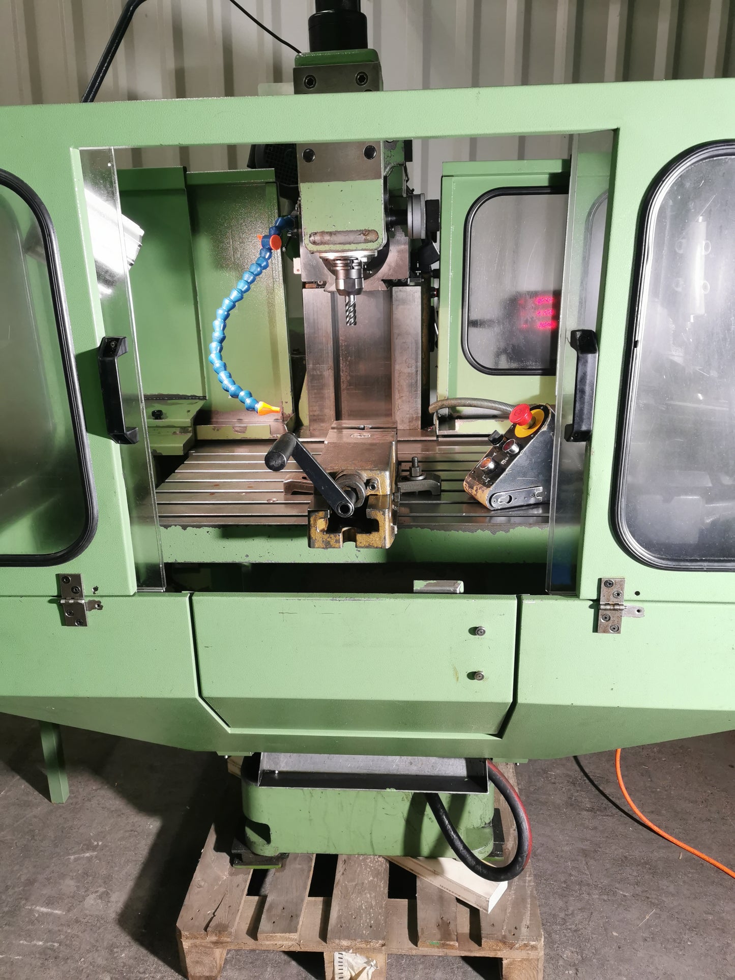 Deckel FP4MK Werkzeug Fräsmaschine mit viel Zubehör