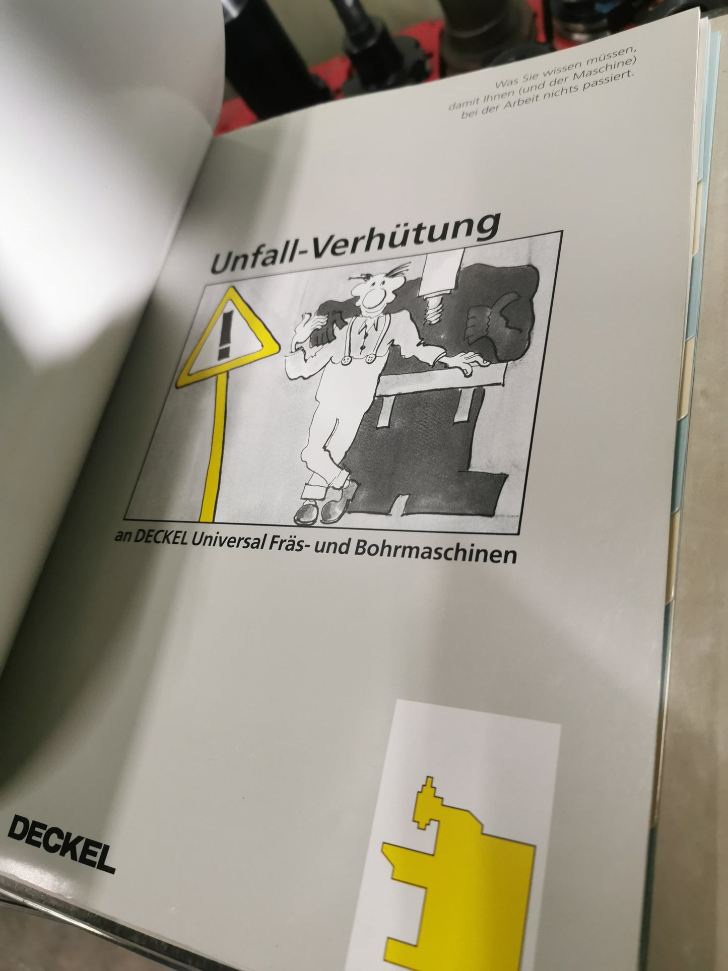 Deckel FP4MK Werkzeug Fräsmaschine mit viel Zubehör