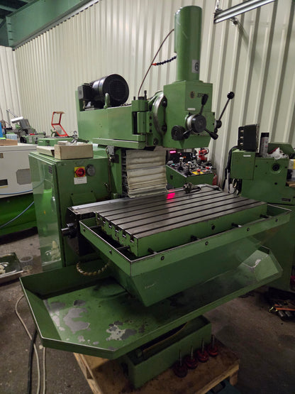 Hermle UWF801 Fräsmaschine