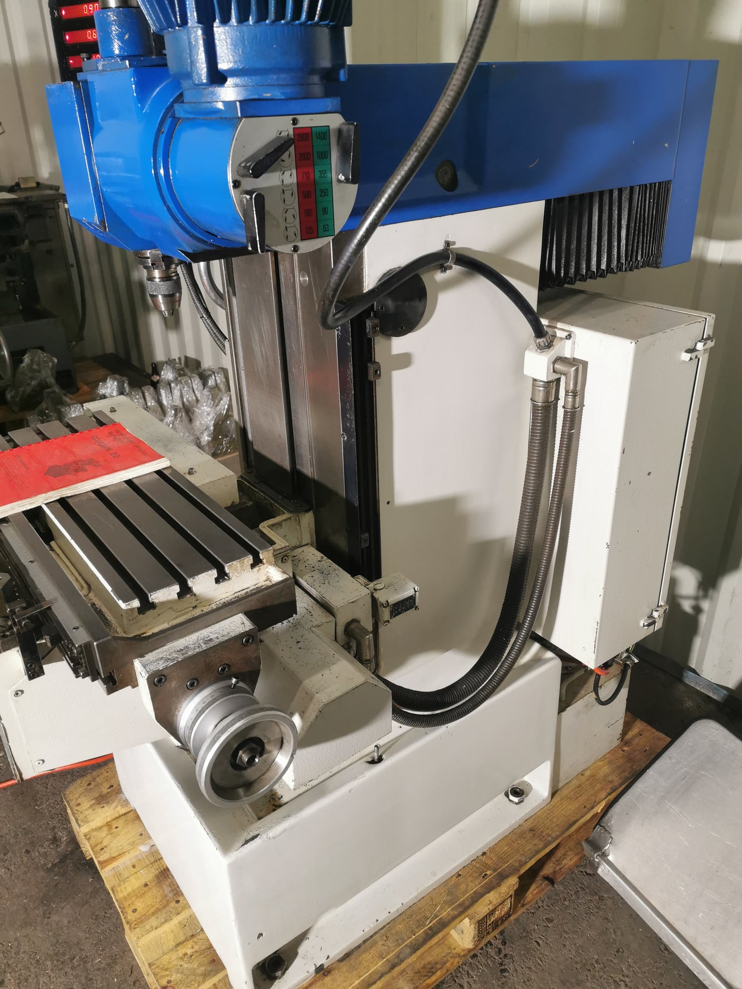 Schaublin 22 Präzisions Universal Fräsmaschine