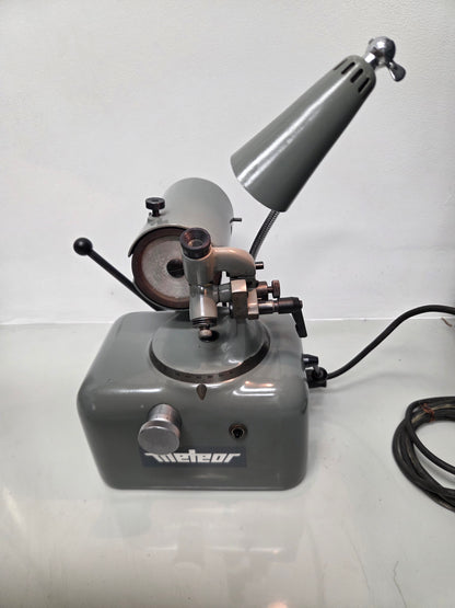 Meteor KBS-3 Präzisions Bohrerschleifmaschine
