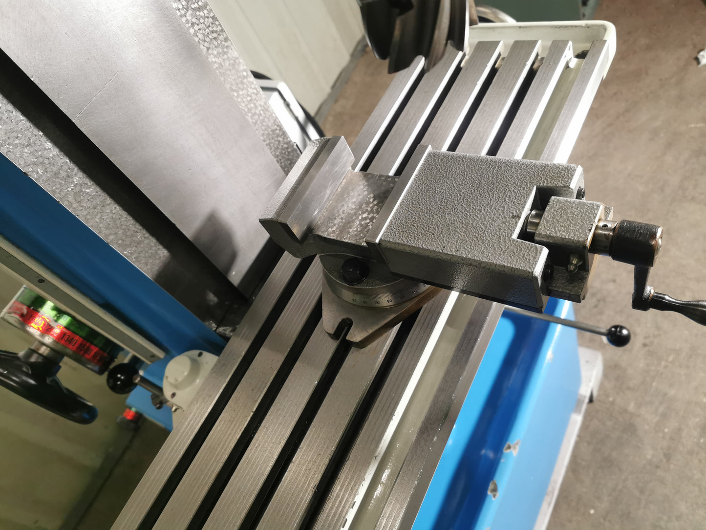 Schaublin 13 Präzisions Fräsmaschine KOMPLETT REVIDIERT