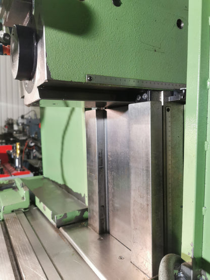 Deckel FP4MK Werkzeug Fräsmaschine mit viel Zubehör
