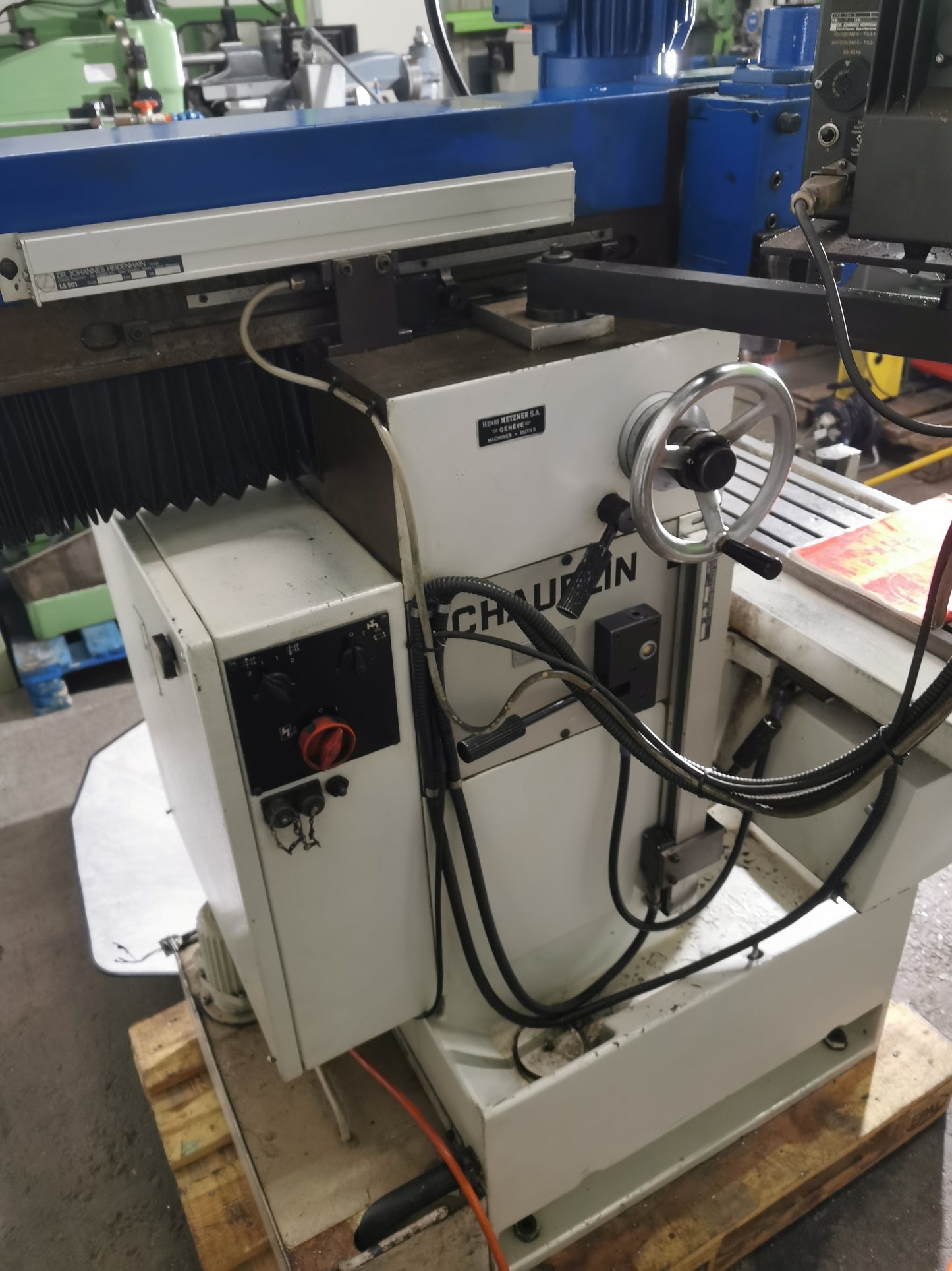 Schaublin 22 Präzisions Universal Fräsmaschine