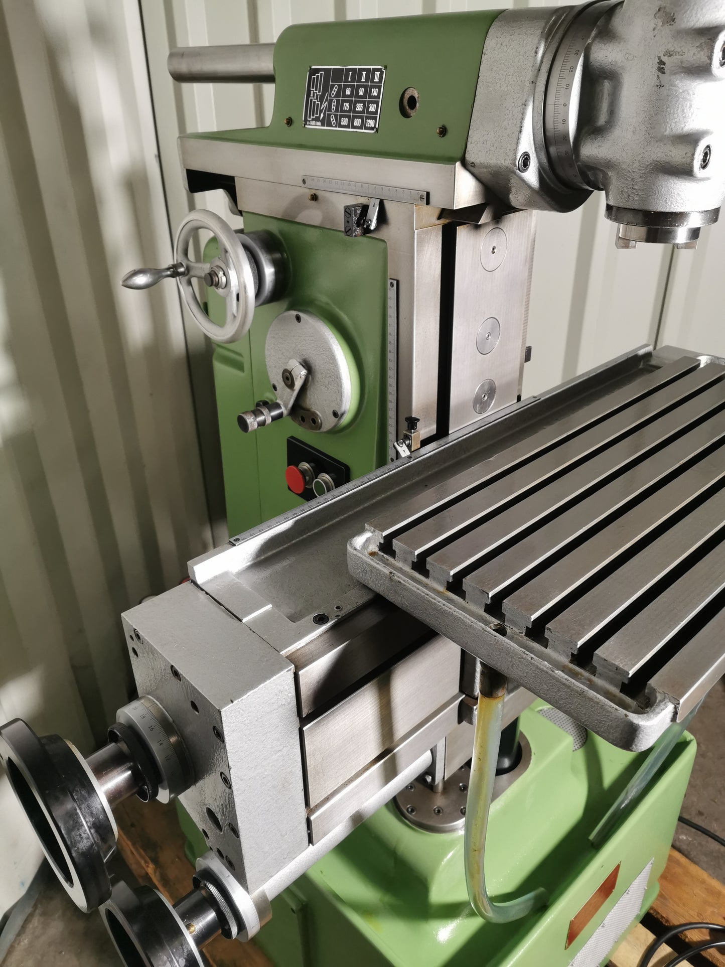 Sixis 103 Präzisions Fräsmaschine Bestzustand