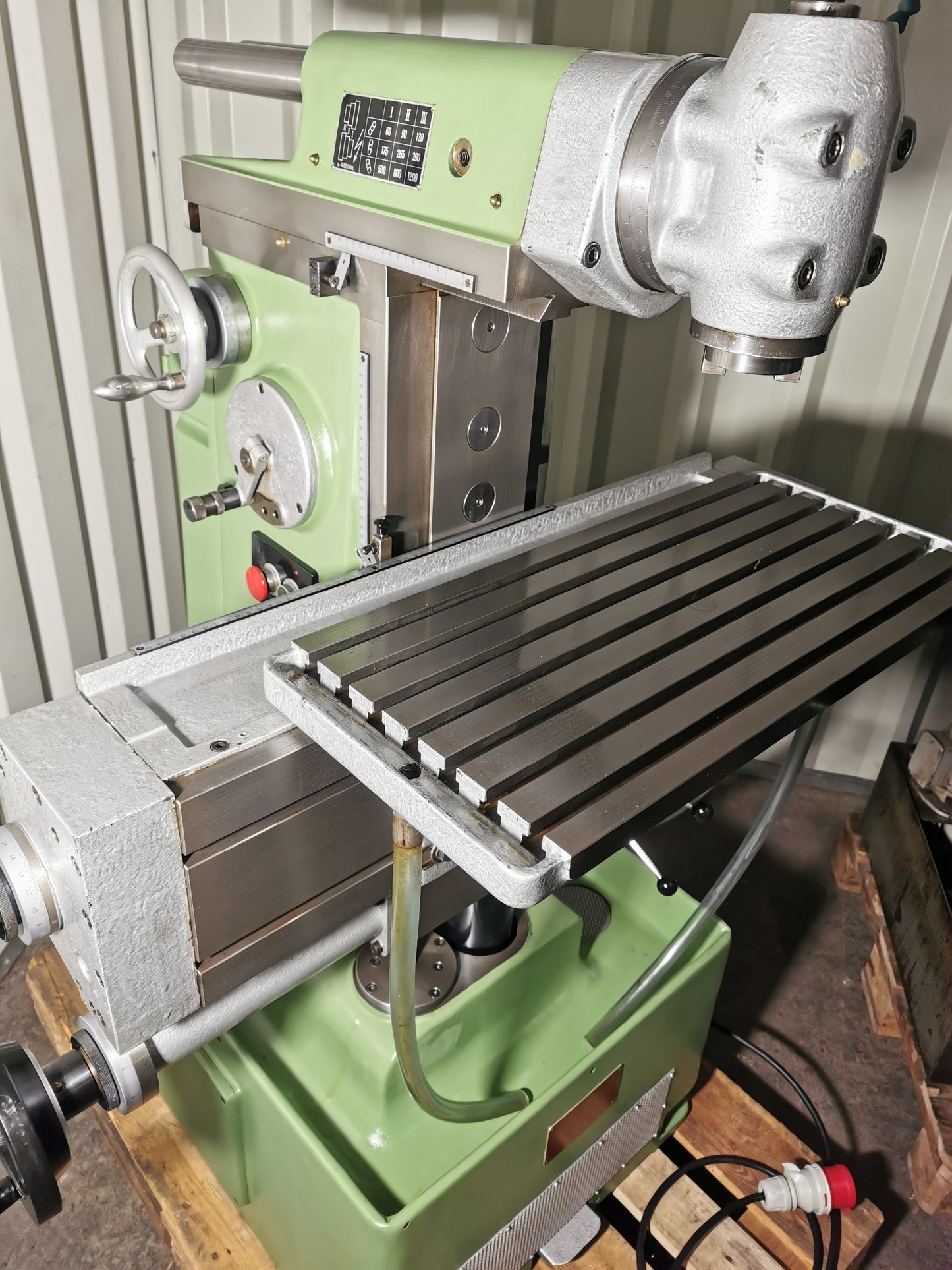 Sixis 103 Präzisions Fräsmaschine Bestzustand